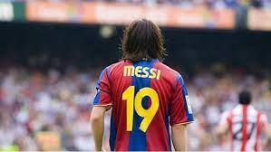 Messi con la 19 del Barcelona